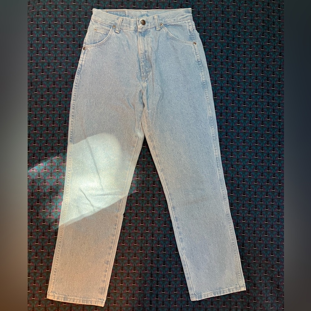 Vintage 90s high waist straight leg light wash Wrangler jeans 26 inch waist